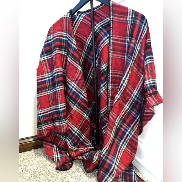 Woolrich Sweaters - Woolrich Red Tartan Plaid Viscose Blend Wrap Around Fleece Poncho Womens Sz OS
